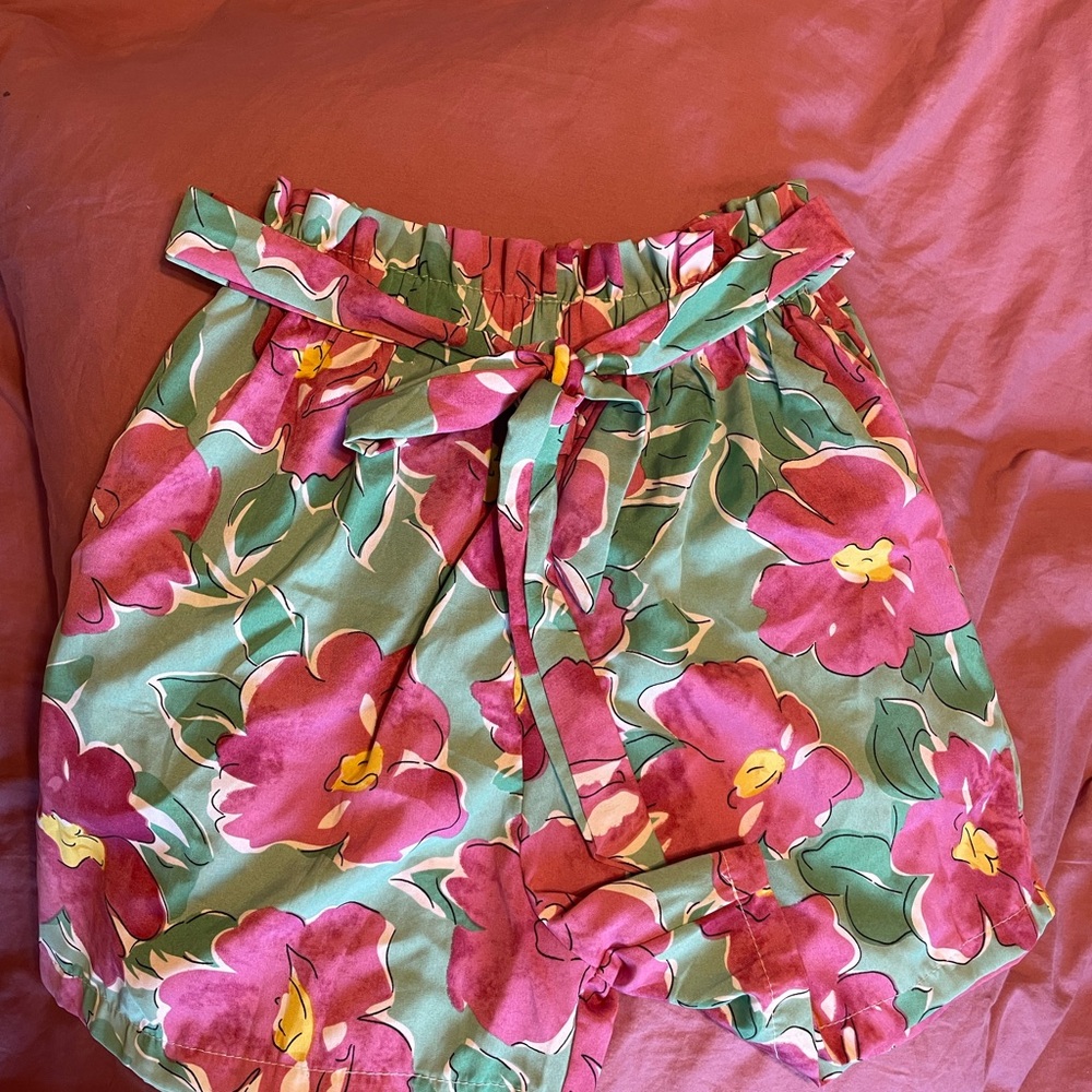 Floral High-Waisted Shorts - Beach